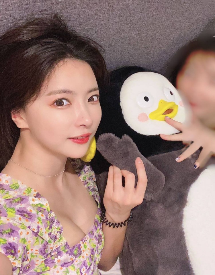 儿子双飞妈妈和女儿的小说,最新好看的经典电影在线观看
